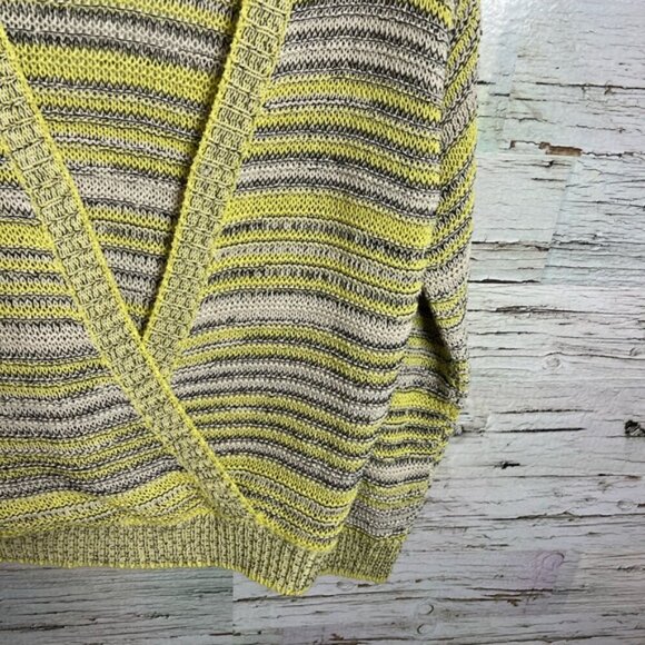 ASTR The Label Kent Faux Wrap Sweater Medium - Picture 2 of 7
